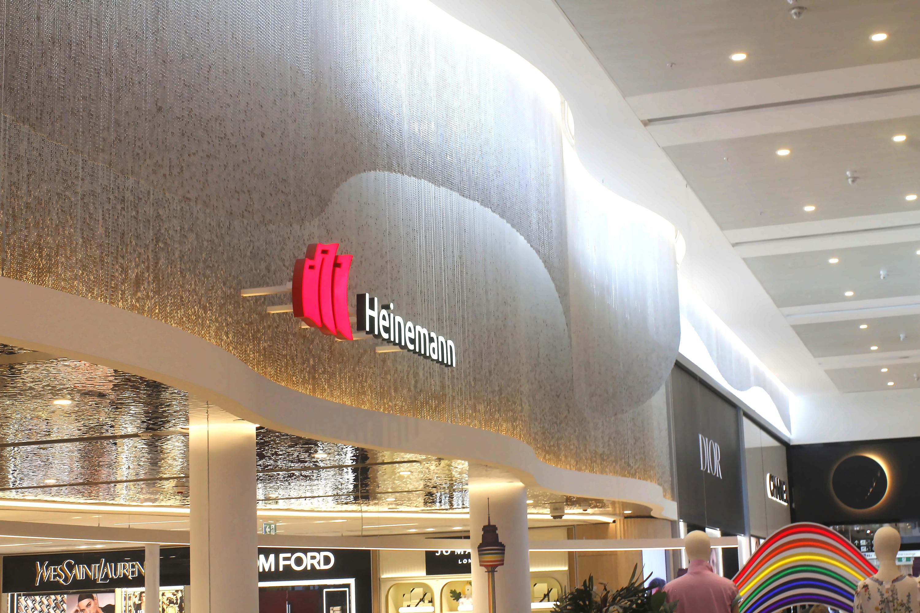 0185 - Heinemann Sydney Airport Virgin T2 018.jpg